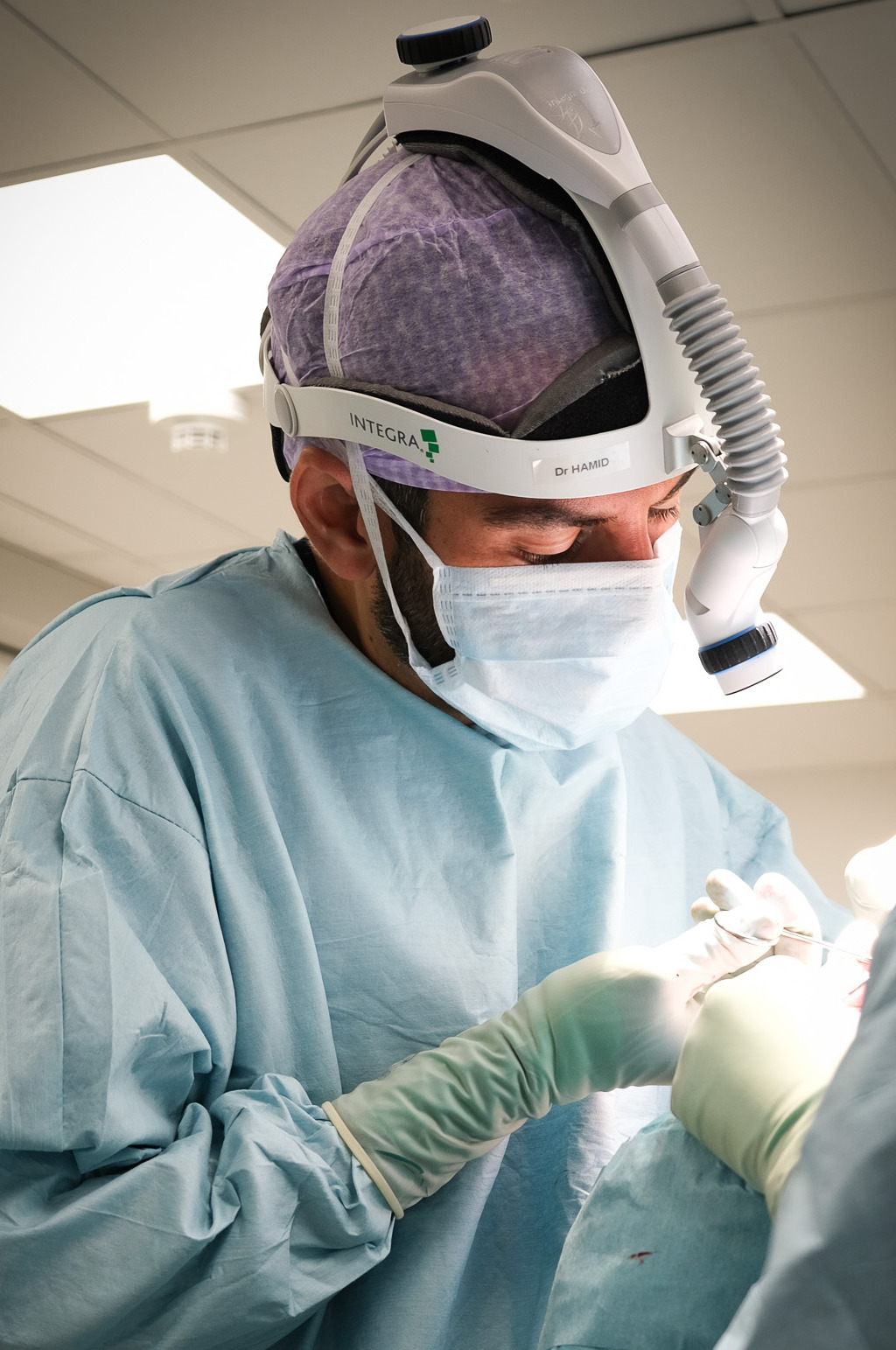 Buccal fat pad removal – Dr. Hamid Natghian om kindfettborttagning och ansiktskonturering